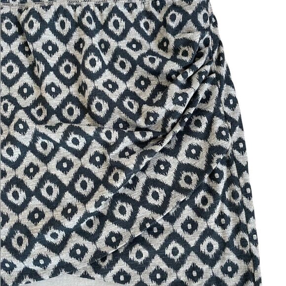 Gap gray and blue faux wrap mini skirt, elastic waist, size M. - Picture 2 of 3